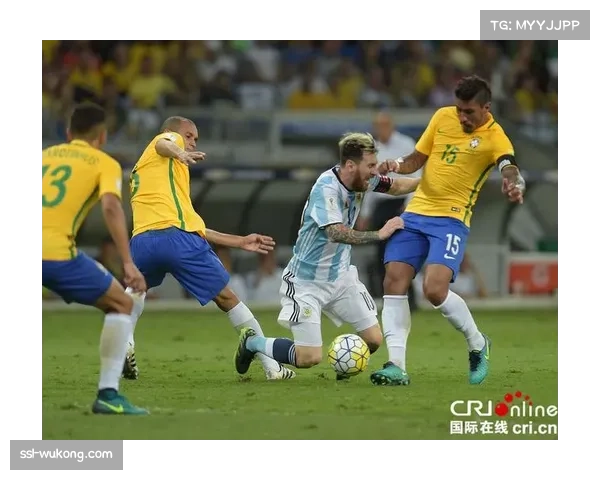 世预赛南美区焦点战半场：巴西1-0暂领先阿根廷，维尼修斯破门